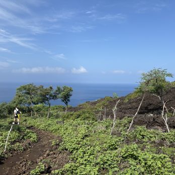 Captain Cook Monument - Trail - Landmarks & Historical Buildings Near Me - Captain Cook, Hawaii