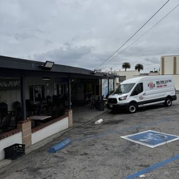 Exterior outside entrance of Walteria Electric - Upgraded the exterior lighting at the South Bay Alano Club in Hermosa Beach with new LED flood lights Exterior outside entrance of Walteria Electric - Upgraded the exterior lighting at the South Bay Alano Club in Hermosa Beach with new LED flood lights