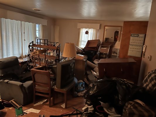 Junk Removal & Hauling Services - Call today to schedule your service for your Junk Removal & Hauling needs! We specialize in hoarding cleanouts! Junk Removal & Hauling Services - Call today to schedule your service for your Junk Removal & Hauling needs! We specialize in hoarding cleanouts!