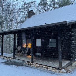 Brentley's Honeymoon Rentals - Cabin