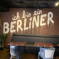 Berlin Bar - Decor