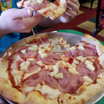 Cafe Rio - Hawaiian pizza. Mmmmmmm! - Pizza Near Me - Ruidoso, New Mexico Cafe Rio - Hawaiian pizza. Mmmmmmm! - Pizza Near Me - Ruidoso, New Mexico