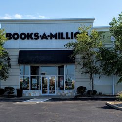 Books A Million - Storefront for Books-a-Million Levis Commons