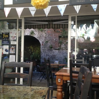 Lemon Leaf Cafe - Back area and courtyard - Cafes Near Me - Kinsale, Colorado