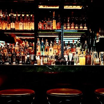 Cloakroom Bar - aesthetics - Cocktail Bars Near Me - Montreal, Quebec