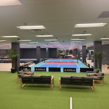Pickles at Forté - Comfortable seating area at each court. - Pickleball Near Me - Honolulu, Hawaii Pickles at Forté - Comfortable seating area at each court. - Pickleball Near Me - Honolulu, Hawaii
