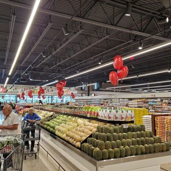 Pete's Fresh Market - Typical aisle in fresh fruits and vegetables... - International Grocery Near Me - Tinley Park, Illinois Pete's Fresh Market - Typical aisle in fresh fruits and vegetables... - International Grocery Near Me - Tinley Park, Illinois