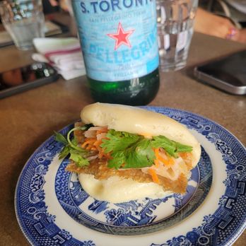 416 Snack Bar - Bao crispy skin - Tapas/Small Plates Near Me - Toronto, Ontario