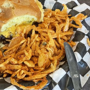 Rogers Roundhouse - Onion strings - Beer Gardens Near Me - Fort Worth, Texas