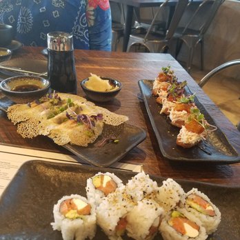 Fúdo - Philly Roll, Rock Paper Shrimp Roll and Pan Seared Dumpling - Asian Fusion Near Me - Chamblee, Georgia Fúdo - Philly Roll, Rock Paper Shrimp Roll and Pan Seared Dumpling - Asian Fusion Near Me - Chamblee, Georgia