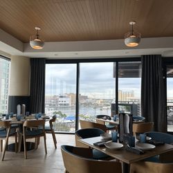 Six - Great view indoors or out
