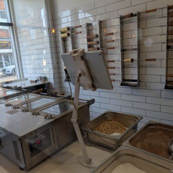 Ol’ Sweet Pastry - Patisserie/Cake Shop Near Me - Montreal, Quebec Ol’ Sweet Pastry - Patisserie/Cake Shop Near Me - Montreal, Quebec