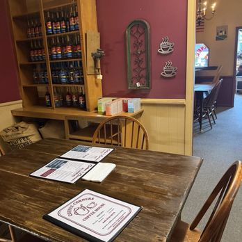Coffee Corners - Dining room - Coffee & Tea Near Me - Burton, Ohio Coffee Corners - Dining room - Coffee & Tea Near Me - Burton, Ohio