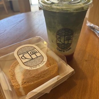 Temp & Time - Strawberry Matcha + Thai Tea Cake - Desserts Near Me - Menlo Park, California