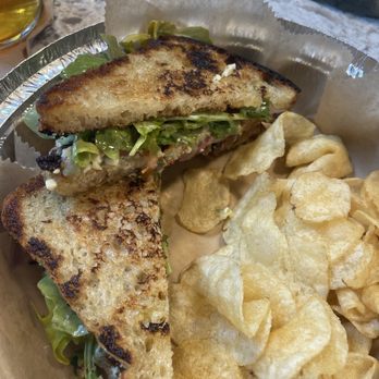 Bruno’s Oysters - Lamb BLT - Live/Raw Food Near Me - Winter Garden, Florida