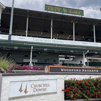 Churchill Downs - Horse Racing Near Me - Louisville, Kentucky