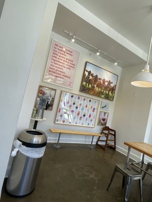 Jeni's Splendid Ice Creams by null