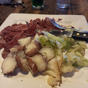 Distill - A Local Bar - Corn beef and cabbage special - Bars Near Me - Las Vegas, Nevada Distill - A Local Bar - Corn beef and cabbage special - Bars Near Me - Las Vegas, Nevada