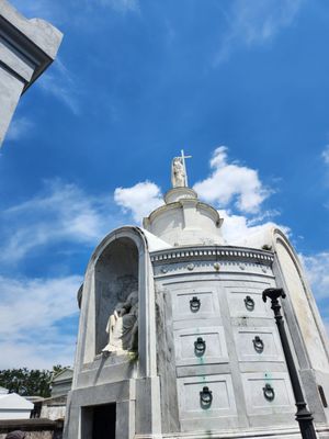 St. Louis Cemetery No. 1 by null