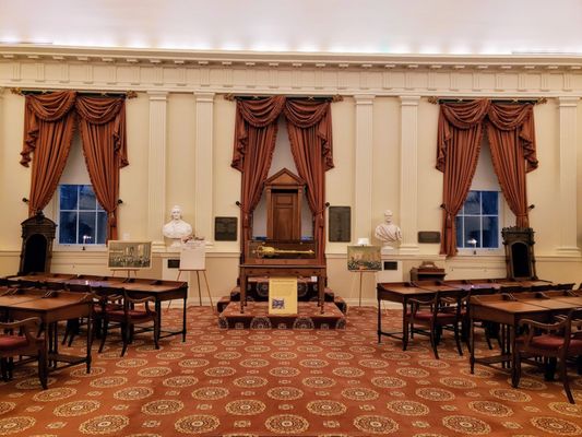 Virginia State Capitol by null