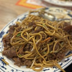 Yao Fine Chinese Cuisine - Beef Chow Mein