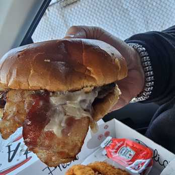 Brooklyn Beef N’ Cheese - Bacon cheeseburger - Cheesesteaks Near Me - Brooklyn, New York
