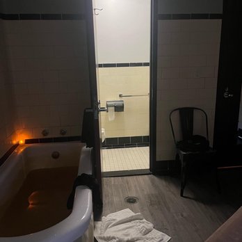 Roosevelt Baths & Spa - individual treatment room - Massage Near Me - Saratoga Springs, New York Roosevelt Baths & Spa - individual treatment room - Massage Near Me - Saratoga Springs, New York