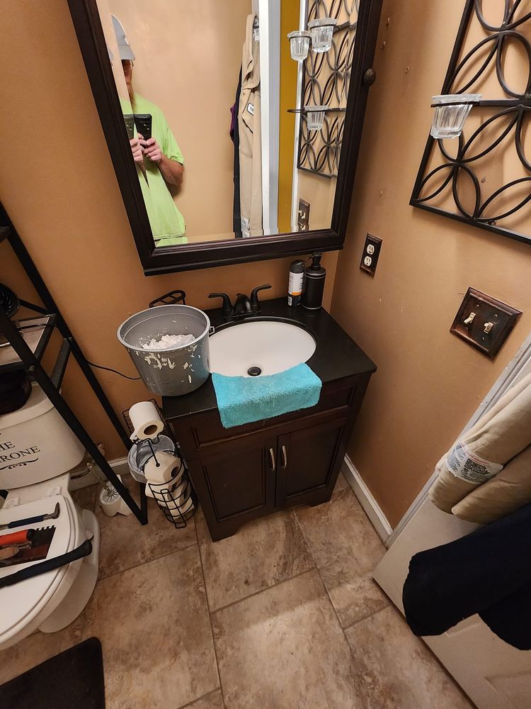 Slide of Mike The Handyman