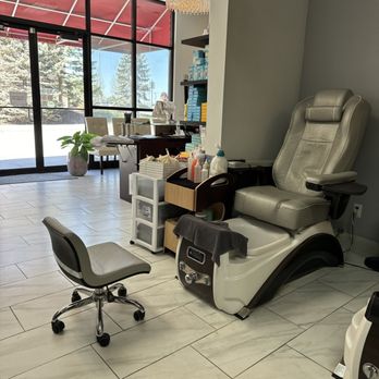 V Nails - Nail Salons Near Me - Omaha, Nebraska V Nails - Nail Salons Near Me - Omaha, Nebraska