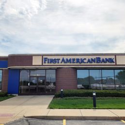 Exterior photo of First American Bank - Buffalo Grove, Illinois Exterior photo of First American Bank - Buffalo Grove, Illinois