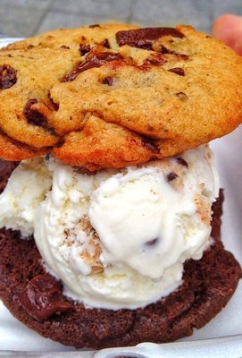 Insomnia Cookies by null