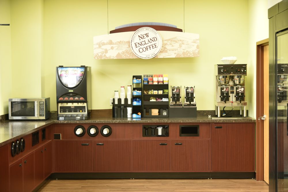 MARKET AT CARTERET Updated October 2024 18 Photos 101 Roosevelt Ave, Carteret, New Jersey