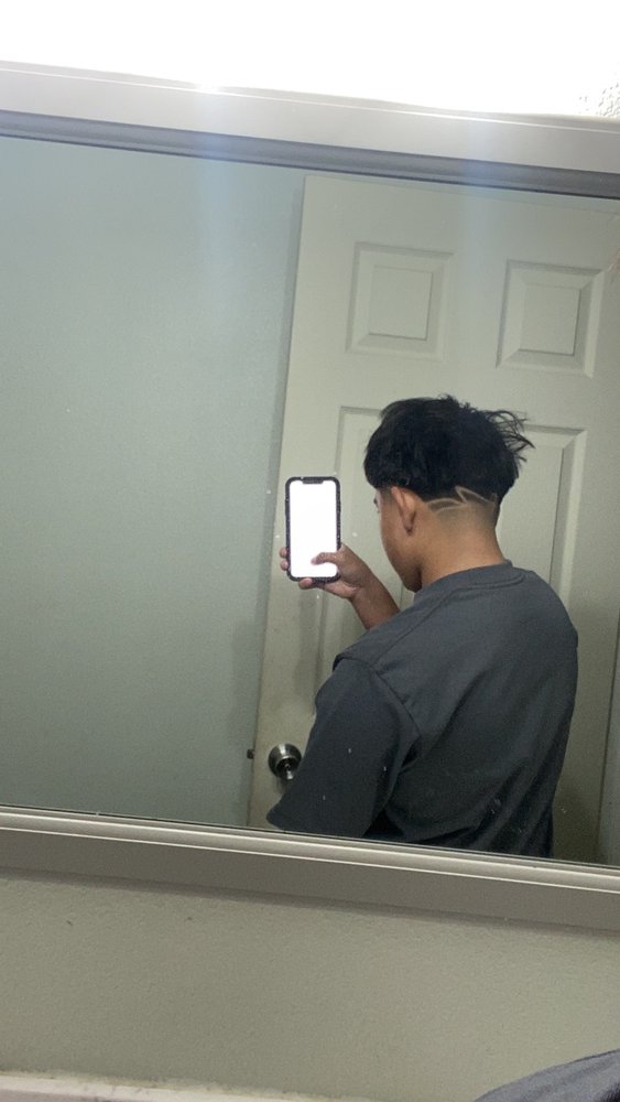 LOS PRIMOS BARBER SHOP Updated October 2024 1320 W Houston Ave