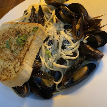 Tavern 1301 - Linguini and mussels - Cocktail Bars Near Me - Lamar, Colorado Tavern 1301 - Linguini and mussels - Cocktail Bars Near Me - Lamar, Colorado