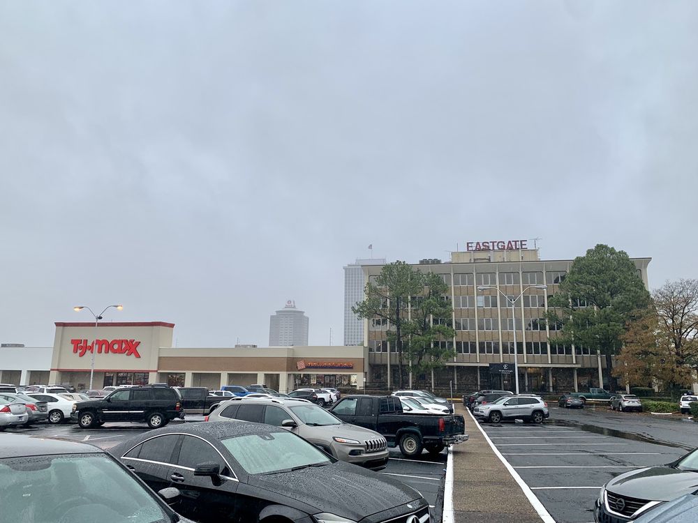 EASTGATE SHOPPING CENTER Updated September 2024 826 Mount Moriah Rd