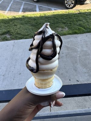 normal ice cream store by null