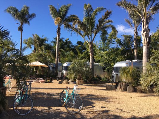 Caravan Outpost by null