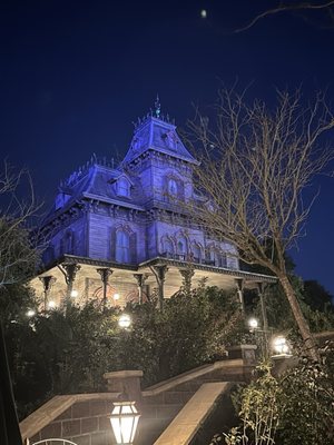 Phantom Manor by null
