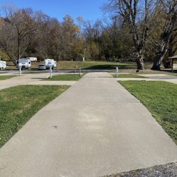 Driftwood Campground - Concrete pull through lot