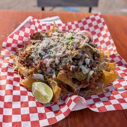 Faction Brewing - Birria Nachos - 3.5/5 (LA SANTA TORTA food truck)