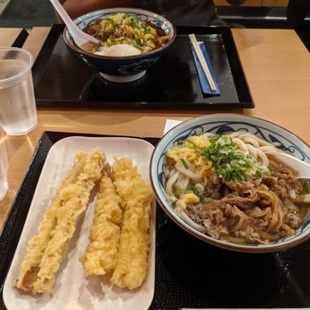 Marugame Udon - Curry udon and beef udon with tempura (fish cake, shrimp, and squid) - Japanese Near Me - Costa Mesa, California