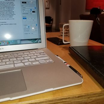Zav Coffee Shop & Gallery - Coffee & Tea Near Me - Toronto, Ontario