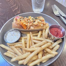 New England(ish) Lobster Roll
