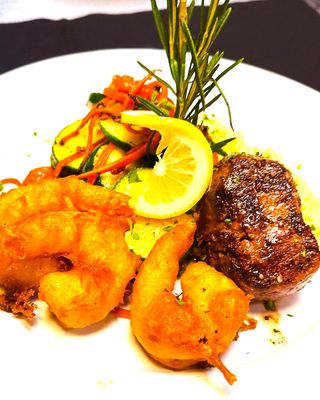 Leone's Ristorante & Pizzeria by null