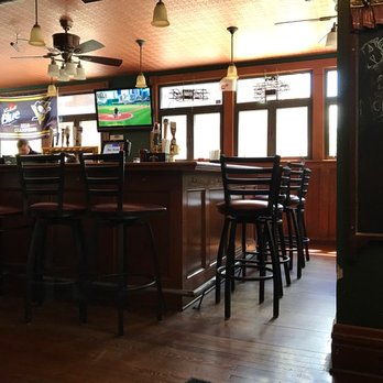Hog's Head Bar & Grill - Bar area entry from restaurant. - American Near Me - Pittsburgh, Pennsylvania