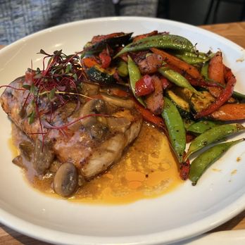 Roots Seasonal Cuisine - MAHI MAHI DEL MAR - New American Near Me - Lee's Summit, Missouri