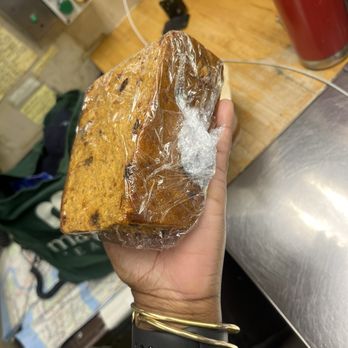 Las Palmas Bakery - Carrot Cake - Custom Cakes Near Me - Bronx, New York