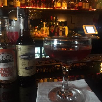 neat - Not to shabby! Meaning quite good.  Staff is nice, polite and friendly. Atmosphere simple and tidy. Drinks are quite Nic! - Cocktail Bars Near Me - Los Angeles, California