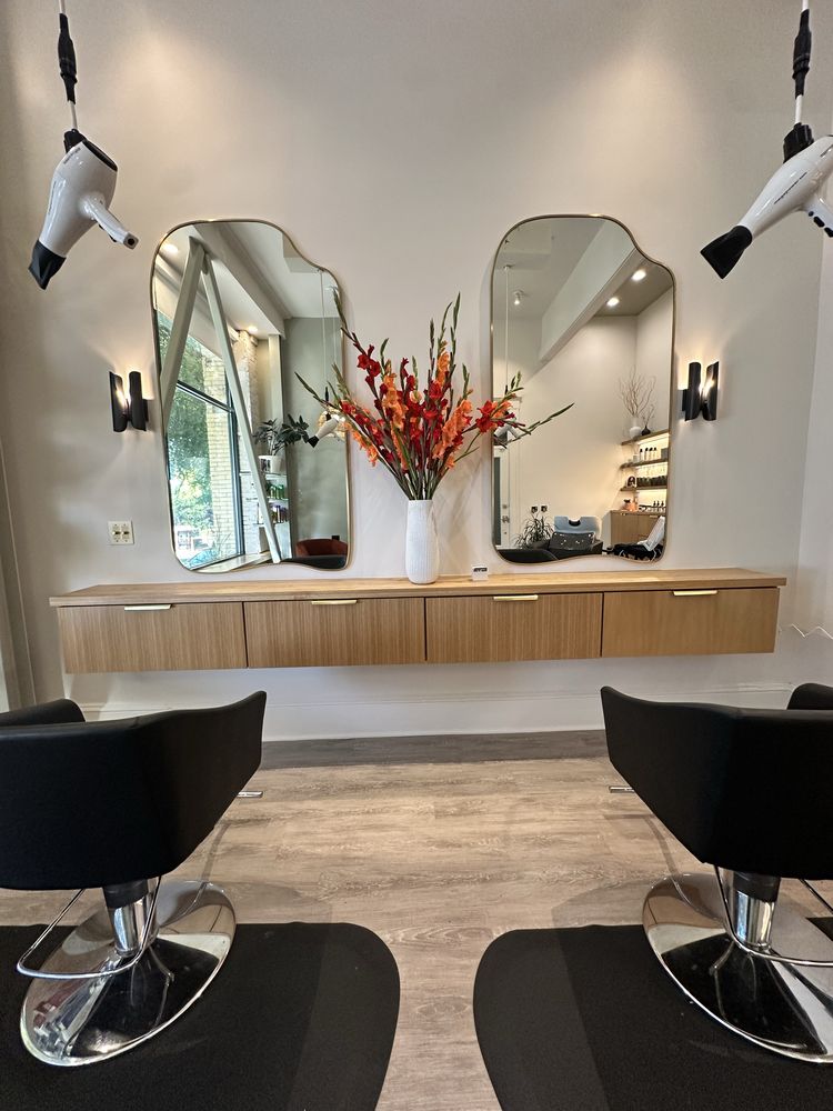 Y G Holistic Hair Logo