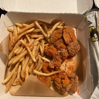 Buffalo Wild Wings - "Buffalo" wings lol, waited 30 minutes for a take out order for it to be cold, powdered? - Chicken Wings Near Me - Tempe, Arizona Buffalo Wild Wings - "Buffalo" wings lol, waited 30 minutes for a take out order for it to be cold, powdered? - Chicken Wings Near Me - Tempe, Arizona